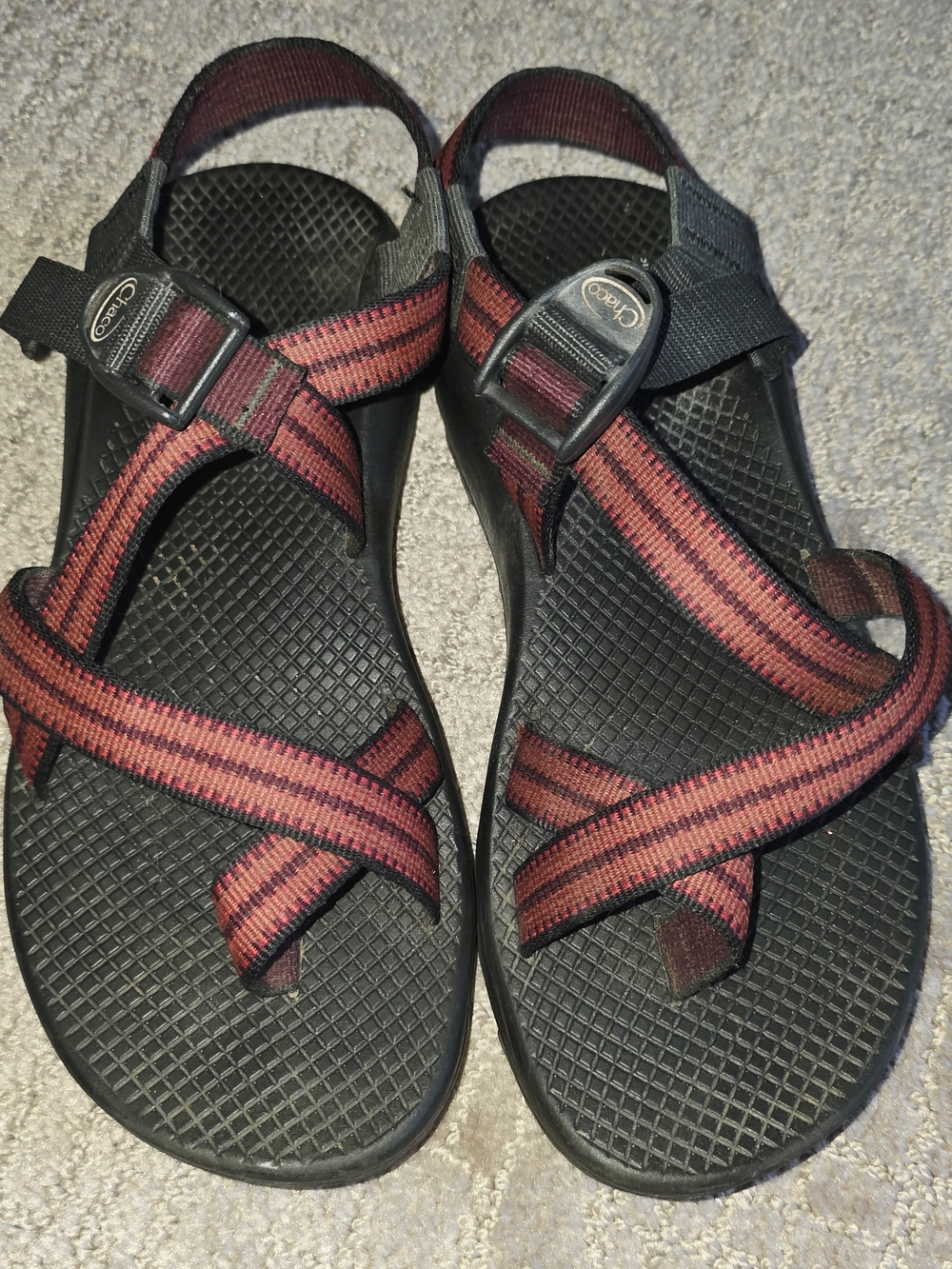 Chaco Z/2 Classic Red Strappy Hiking Sandals Sz 9 Toe Loop